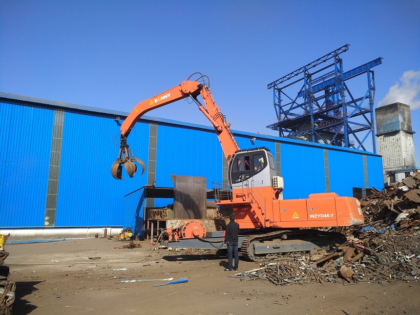 抓鋼機.jpg 抓鋼機.jpg