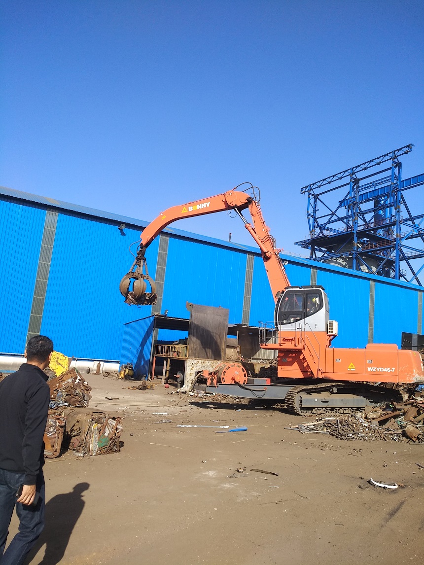 抓鋼機.jpg 抓鋼機.jpg