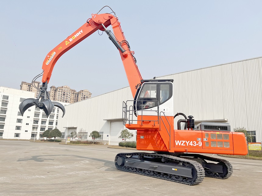 抓鋼機(jī).jpg 抓鋼機(jī).jpg